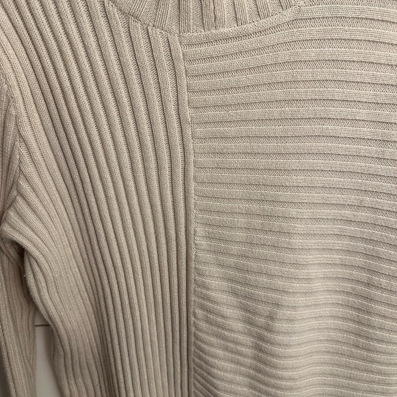 CABI D RING #3363 S rib asymmetrical cream tie back womans gorpcore sweater - Picture 8 of 13